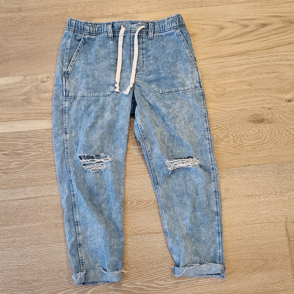 GAP Relaxed Fit Easy Pull-on Jeans - Size Medium